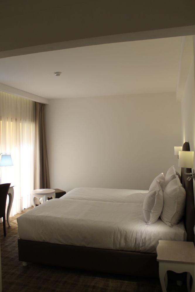 Hotel Leman, Les Berges Du Tunisi