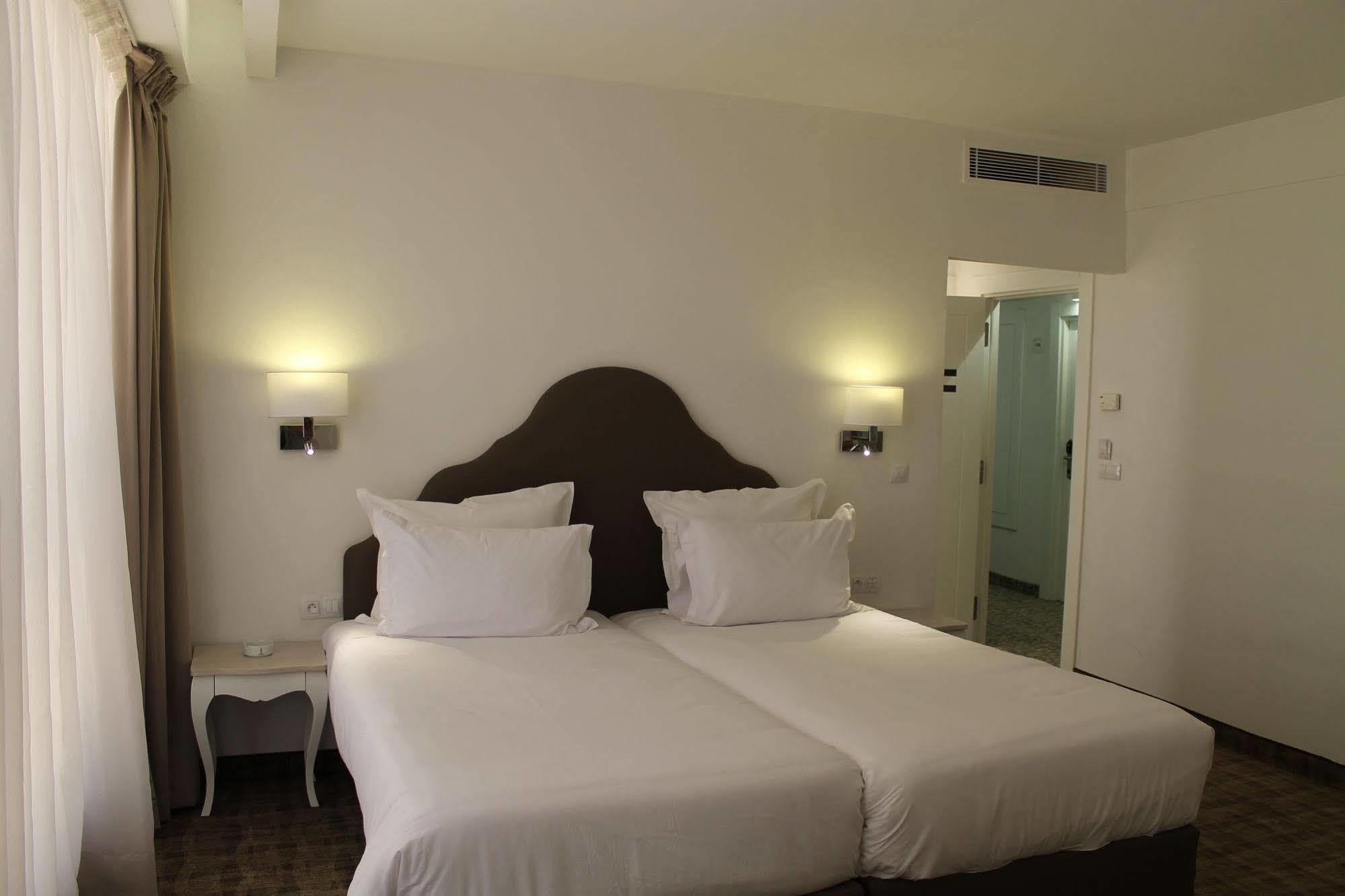 Hotel Leman, Les Berges Du 4*
